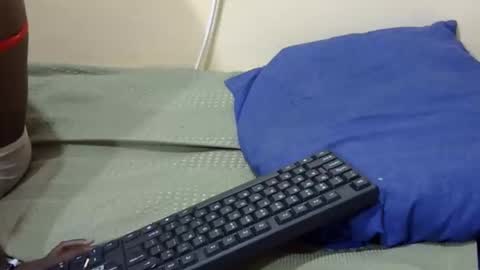 slim_kiteey online show from 10/23/25, 05:12