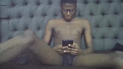 Snapshot of slim_long01 chatting on 05/11/26, 02:45 slim long01 online show from 05/11/26, 02:45