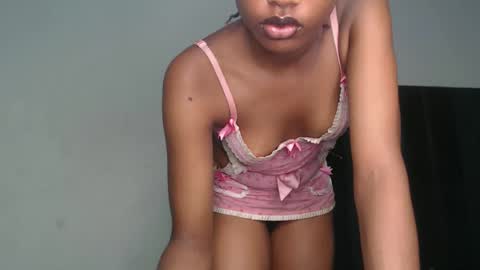 perry online show from 03/25/26, 10:32