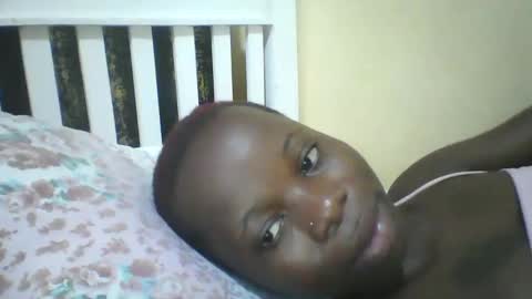 slim_petite_ebony online show from 01/21/25, 11:13