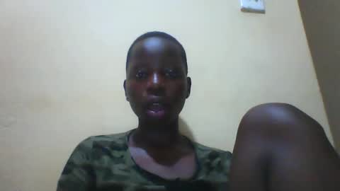 slim_petite_ebony online show from 02/05/25, 09:50