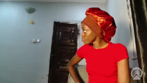 Snapshot of slimbaby16 chatting on 11/26/25, 05:19 Slim online show from 11/26/25, 05:19