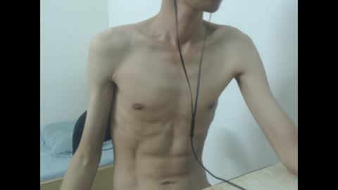 Snapshot of slimboner89 chatting on 04/21/26, 03:17 slimboner89 online show from 04/21/26, 03:17