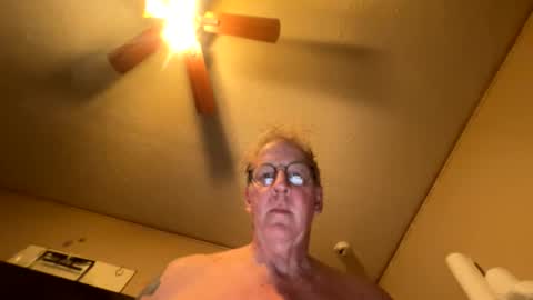Snapshot of slimjim061560 chatting on 05/15/26, 11:01 slimjim061560 online show from 05/15/26, 11:01
