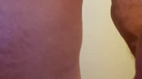 Snapshot of slimjimorange9 chatting on 09/21/25, 05:25 slimjimorange9 online show from 09/21/25, 05:25