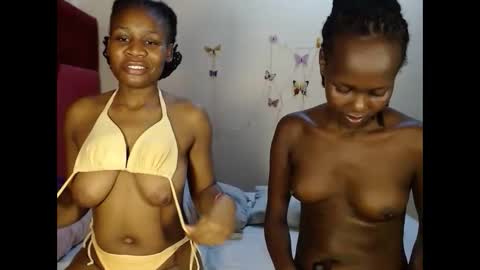 slimmy_kitties online show from 11/18/25, 03:12