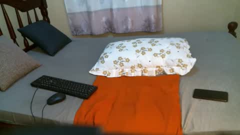 Snapshot of slimqueenbae chatting on 09/10/25, 06:13 slimqueenbae online show from 09/10/25, 06:13