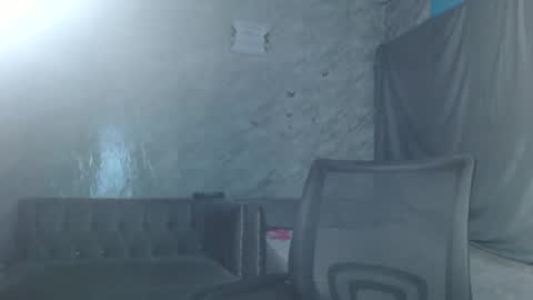 slimzyx online show from 09/18/25, 05:42