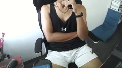 Snapshot of slothfully chatting on 02/23/25, 07:33 slothfully online show from 02/23/25, 07:33