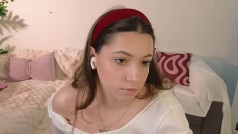 Emilia online show from 03/12/26, 12:33