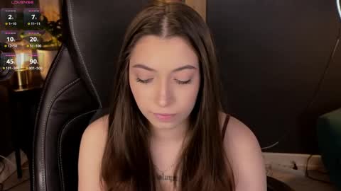 Emilia online show from 04/02/26, 12:36