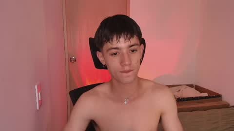 Snapshot of slowburnmystic chatting on 07/18/26, 03:44 slowburnmystic online show from 07/18/26, 03:44