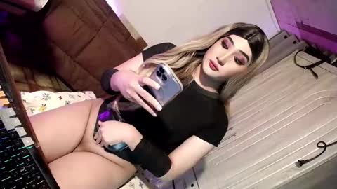 Nathalie online show from 05/22/26, 07:59