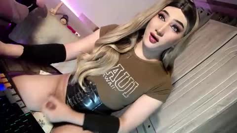 Nathalie online show from 07/13/26, 10:29