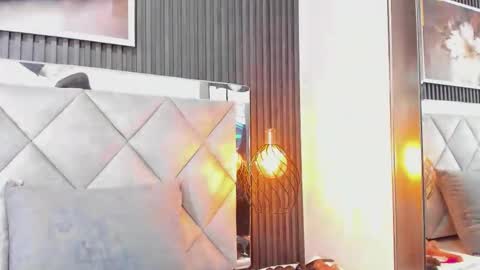 Snapshot of slut_milf_ chatting on 12/19/25, 07:43 slut_milf_ online show from 12/19/25, 07:43