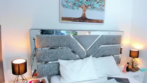 Snapshot of slut_milf_ chatting on 01/17/26, 07:50 slut_milf_ online show from 01/17/26, 07:50