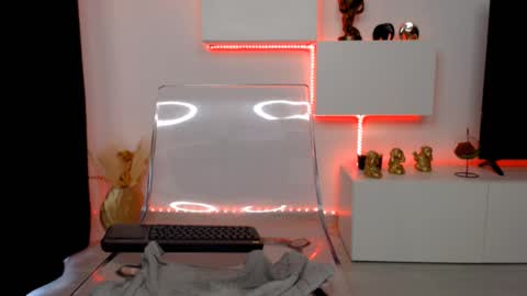 Ariana online show from 02/18/25, 01:55