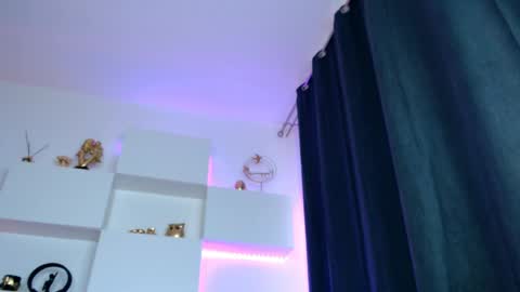 Ariana online show from 04/15/26, 06:09