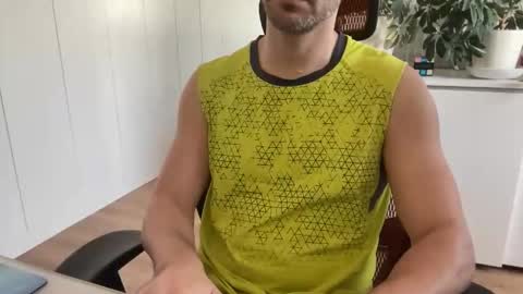 Snapshot of slutguy81 chatting on 03/02/26, 09:27 Slutguy81 online show from 03/02/26, 09:27