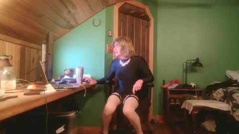 Snapshot of slutjennifertransxx chatting on 09/20/25, 01:39 slutjennifertransxx online show from 09/20/25, 01:39