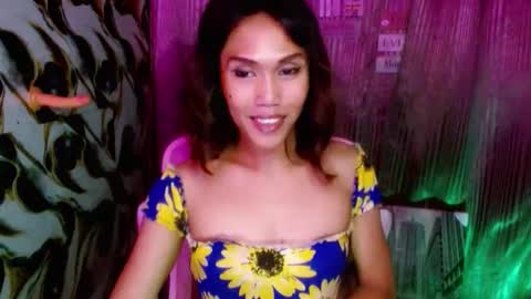 Snapshot of slutqueen_raz chatting on 06/01/26, 11:56 Raz online show from 06/01/26, 11:56