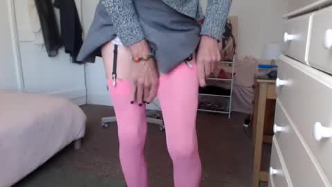 Snapshot of slutsuzy chatting on 09/29/25, 11:15 Slut Suzy online show from 09/29/25, 11:15