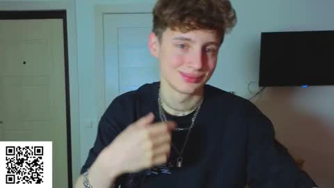 Snapshot of sluttsavage chatting on 03/28/26, 02:44 sluttsavage online show from 03/28/26, 02:44