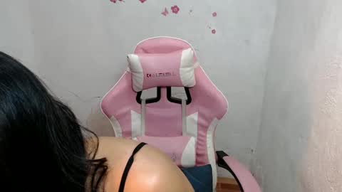 Snapshot of slutty_classyxx chatting on 02/06/25, 06:35 Lovie online show from 02/06/25, 06:35