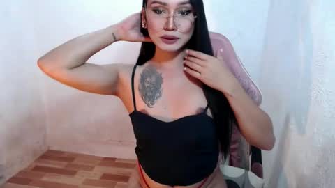 Snapshot of slutty_classyxx chatting on 02/14/26, 06:37 Lovie online show from 02/14/26, 06:37