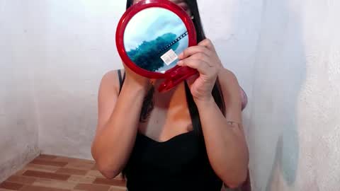 Snapshot of slutty_classyxx chatting on 02/25/26, 02:43 Lovie online show from 02/25/26, 02:43