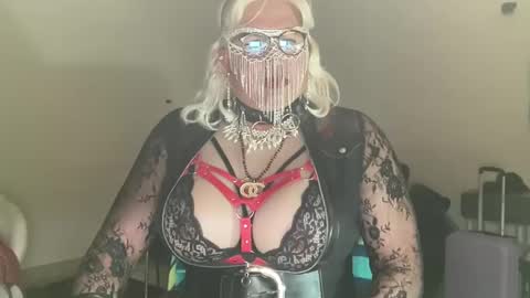 sluttygina1 online show from 01/02/25, 09:50