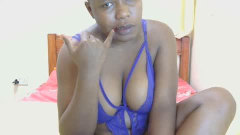 sluttygirlie online show from 04/18/26, 07:18