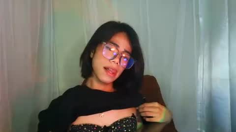 Snapshot of sluttypatotie chatting on 10/17/25, 04:37 sluttypatotie online show from 10/17/25, 04:37