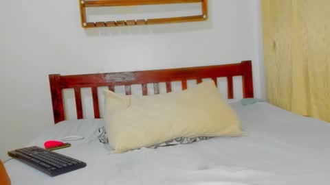 Sexyslutt online show from 09/25/25, 01:59