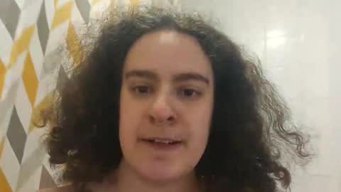 Snapshot of sluttysuzie17 chatting on 04/26/26, 04:04 SluttySuzie17 online show from 04/26/26, 04:04
