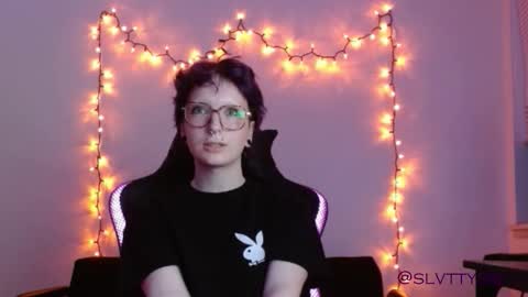 Snapshot of slvttysie chatting on 11/13/25, 11:47 Sierra online show from 11/13/25, 11:47