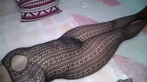 Snapshot of sly_booty65 chatting on 11/24/25, 04:23 sly_booty65 online show from 11/24/25, 04:23