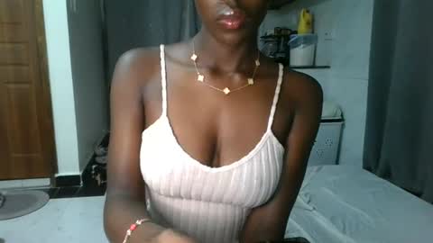 sly_rose online show from 07/19/26, 12:09