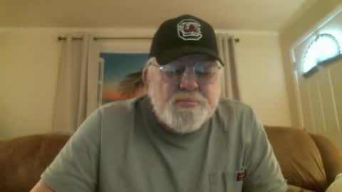 Snapshot of slydevi1 chatting on 10/19/25, 07:58 Slydevil online show from 10/19/25, 07:58