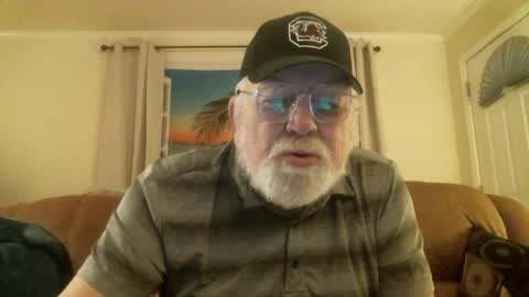 Snapshot of slydevi1 chatting on 10/27/25, 09:52 Slydevil online show from 10/27/25, 09:52