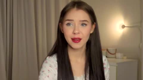 Lily online show from 11/09/25, 01:09