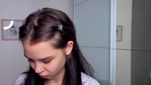 Lily online show from 12/02/25, 01:05