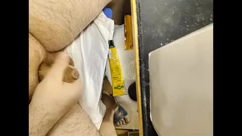 Snapshot of small_1986 chatting on 12/18/24, 10:19 transmisin gratuita bajo demanda free broadcast on demand online show from 12/18/24, 10:19