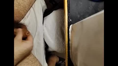 Snapshot of small_1986 chatting on 01/03/25, 04:11 transmisin gratuita bajo demanda free broadcast on demand online show from 01/03/25, 04:11