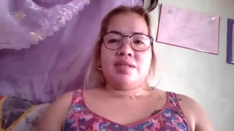 Lovewella online show from 09/17/25, 04:36