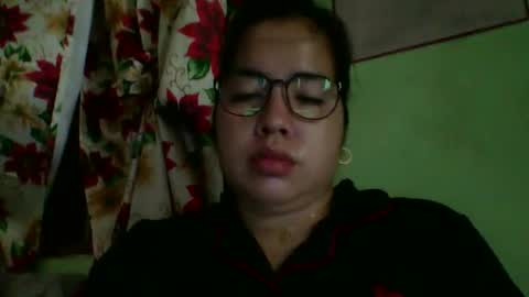 Snapshot of small_boobs59 chatting on 11/24/25, 12:21 Lovewella online show from 11/24/25, 12:21