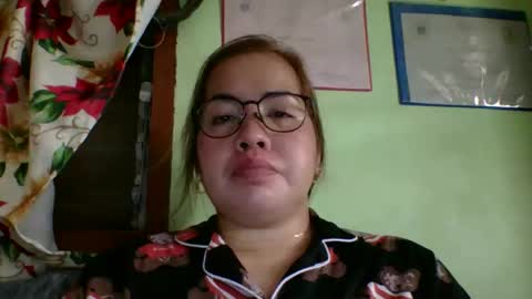 Snapshot of small_boobs59 chatting on 02/14/26, 04:53 Lovewella online show from 02/14/26, 04:53