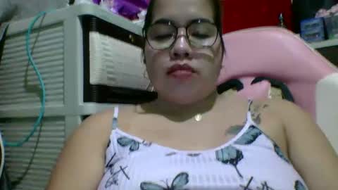 Lovewella online show from 04/24/26, 02:41