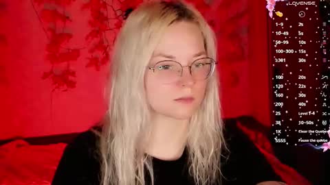 smallimpmeili online show from 11/12/25, 10:30