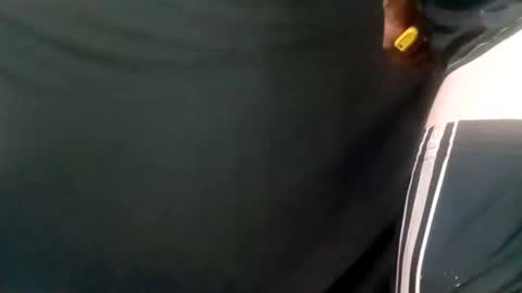 Snapshot of smallpackage1983 chatting on 12/17/24, 04:12 smallpackage1983 online show from 12/17/24, 04:12